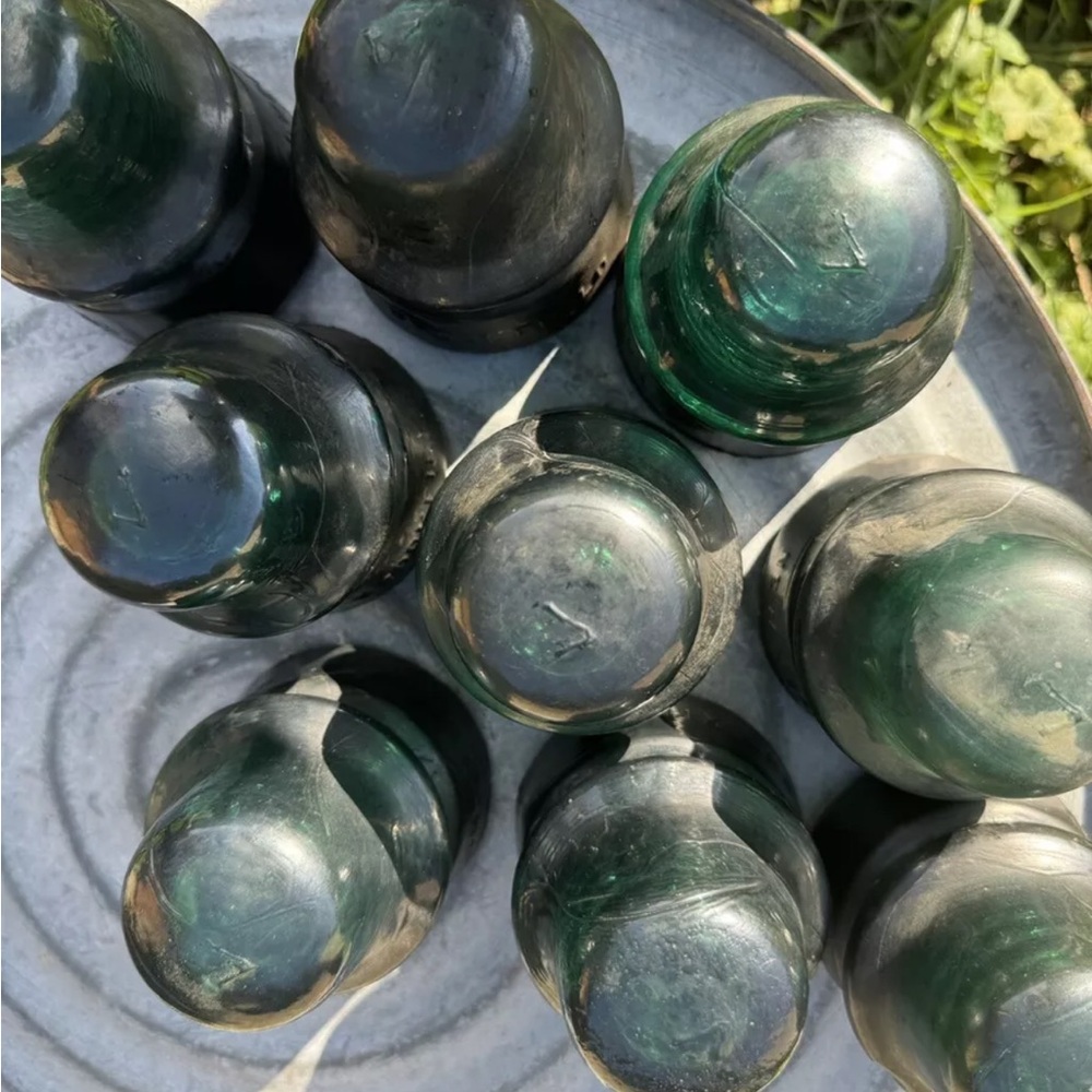 Very Dark Green Glass Insulator Marked Brookfield New York, 4 Inches. Labeled 7 - Picture 2 of 3